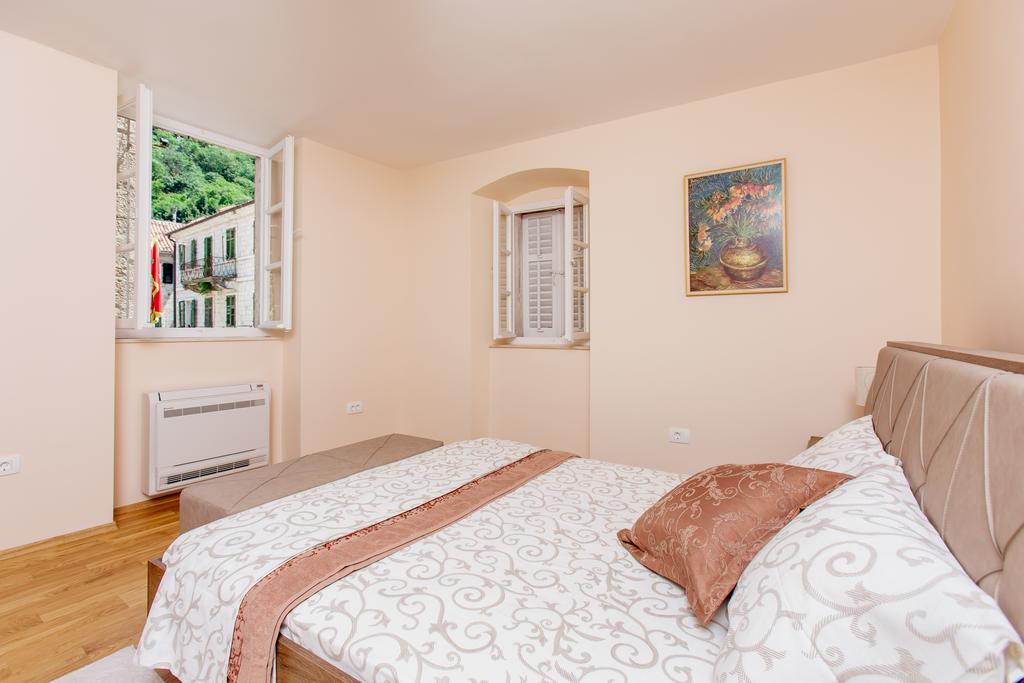 Old Town Museum Square Apartment コトル エクステリア 写真